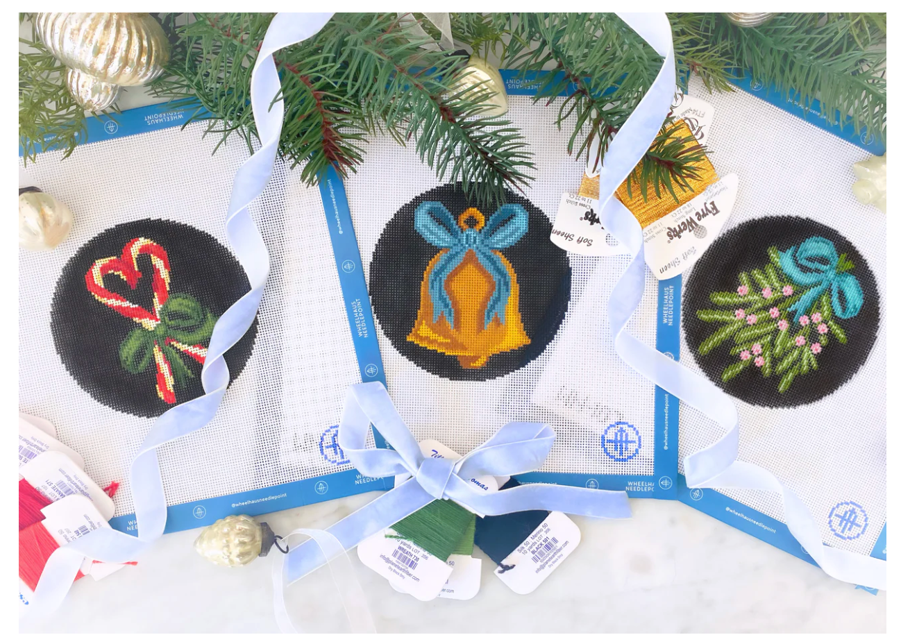 Vintage Velvet Bow Rounds - Golden Bell